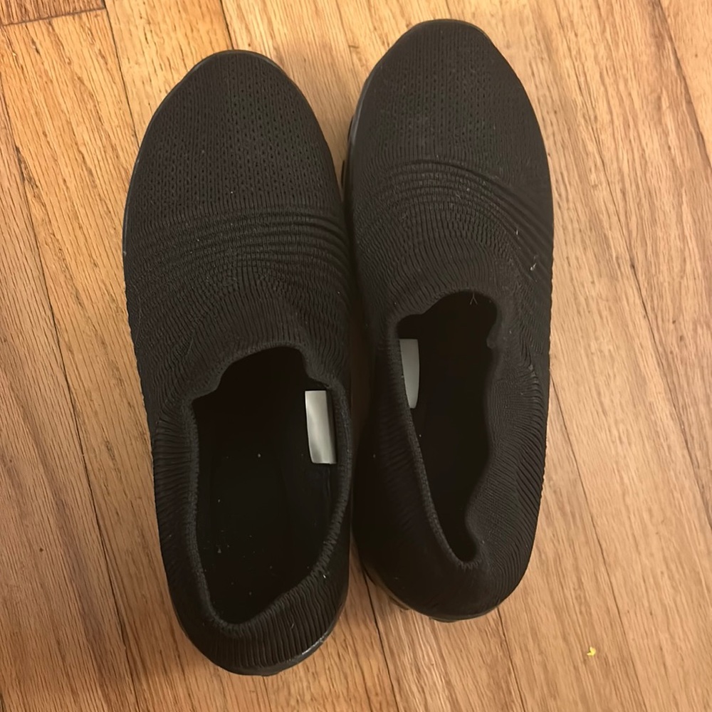 STQ athletic shoes